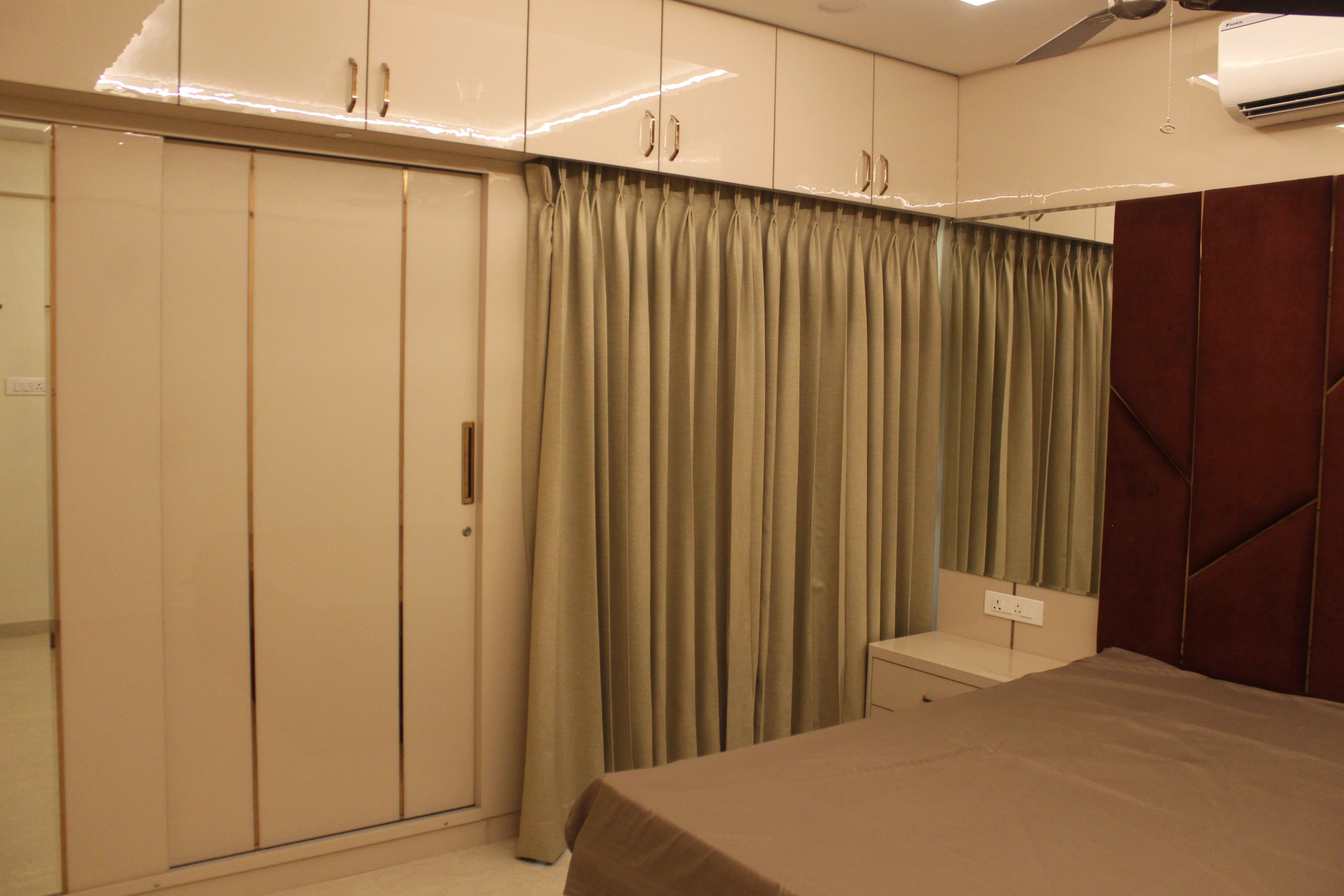 Calm Edge Residence - Slide image before vertical